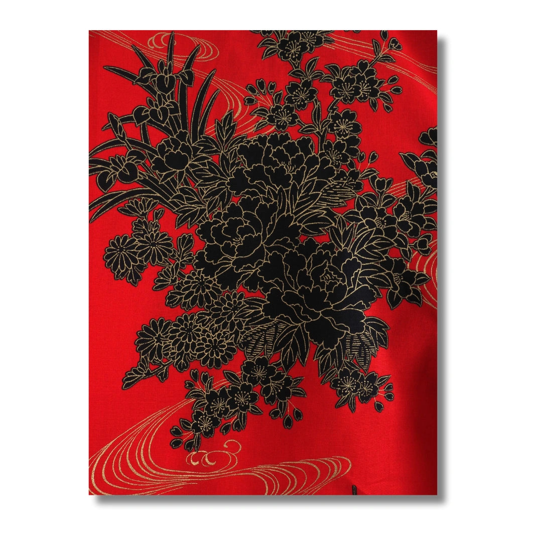 Damen Yukata rot mit schwarzen Blumen