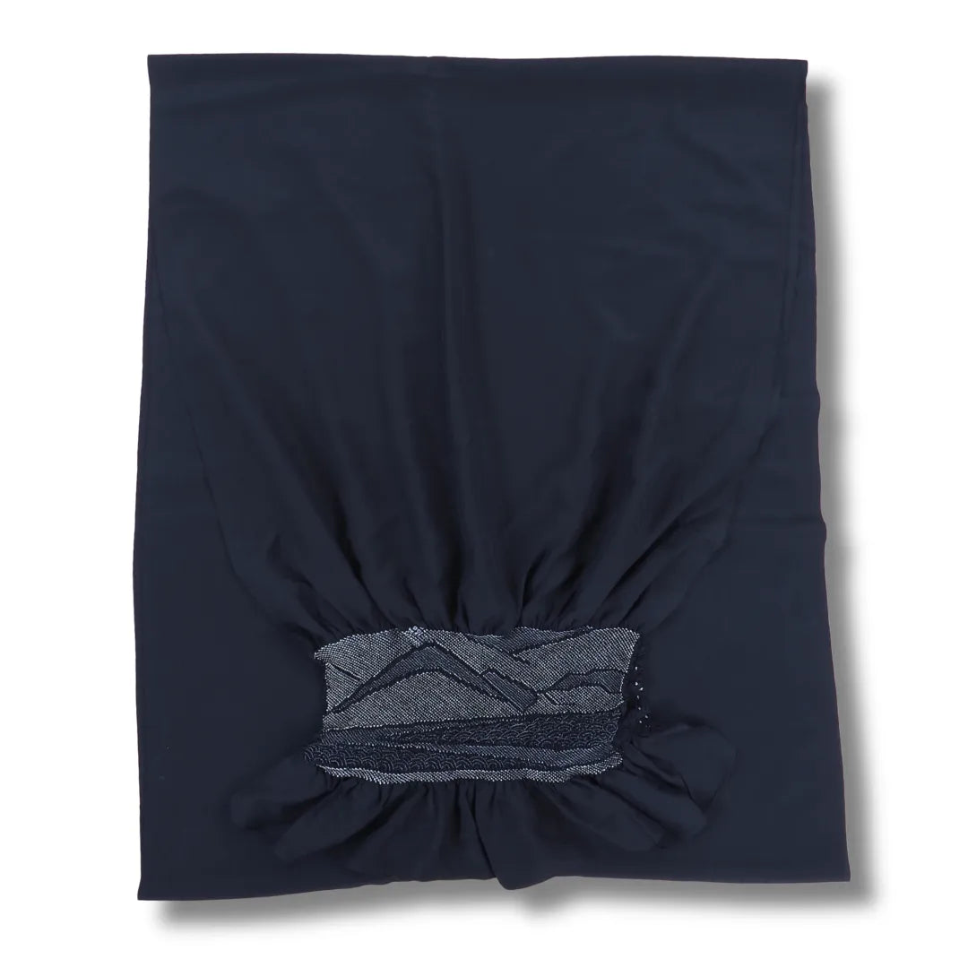 Dunkelblauer Vintage Heko Obi zusammengelegt mit gerafftem Shibori-Ende