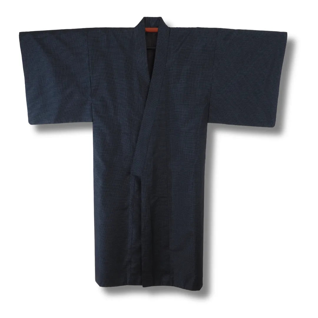 Dunkelblauer Vintage Herren-Kimono mit sichtbarem Kragen, Vorderansicht