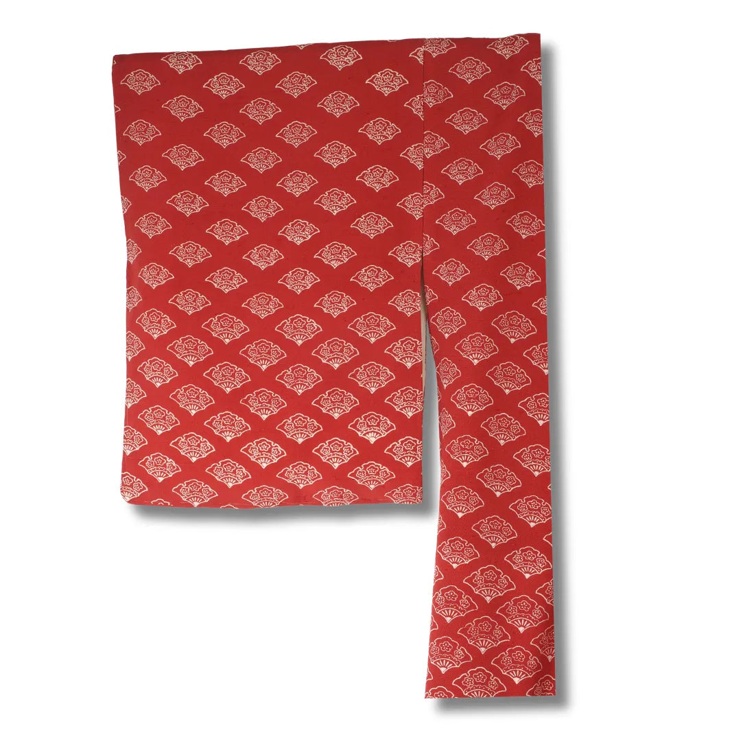 Dunkelroter Vintage Komon-Kimono Ärmelansicht, gleichmäßiges Fächer-Muster sichtbar