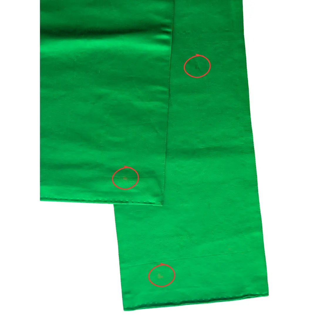 Kleine Gebrauchsspuren auf der grünen Rückseite des Vintage Fukuro Obi
