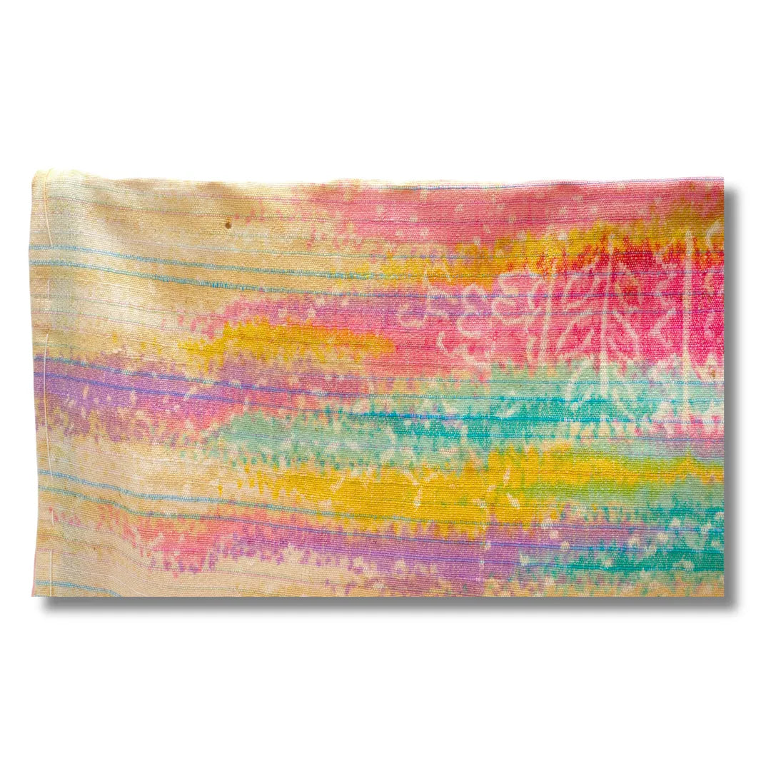 Nahaufnahme des aquarellartigen Kasumi-Musters im oberen Bereich des Komon-Kimonos