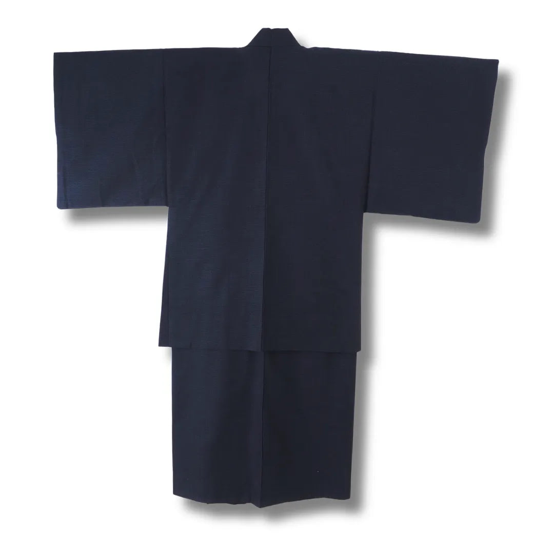 Rückansicht des dunkelblauen Vintage Herren-Kimono und Haori