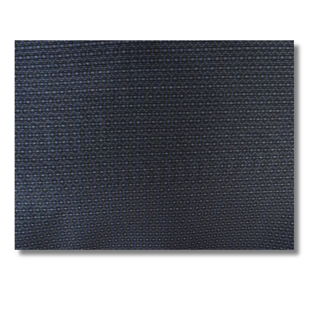 Stoffdetail des Herren-Kimono: feines gewebtes Punktraster in Dunkelblau