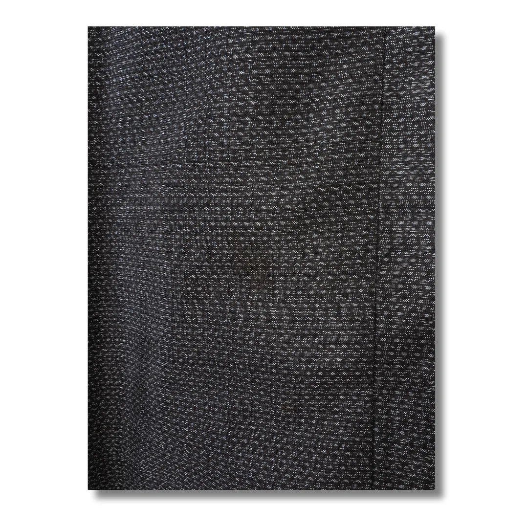 Stoffdetail des Herren-Kimono mit feinem Punktraster