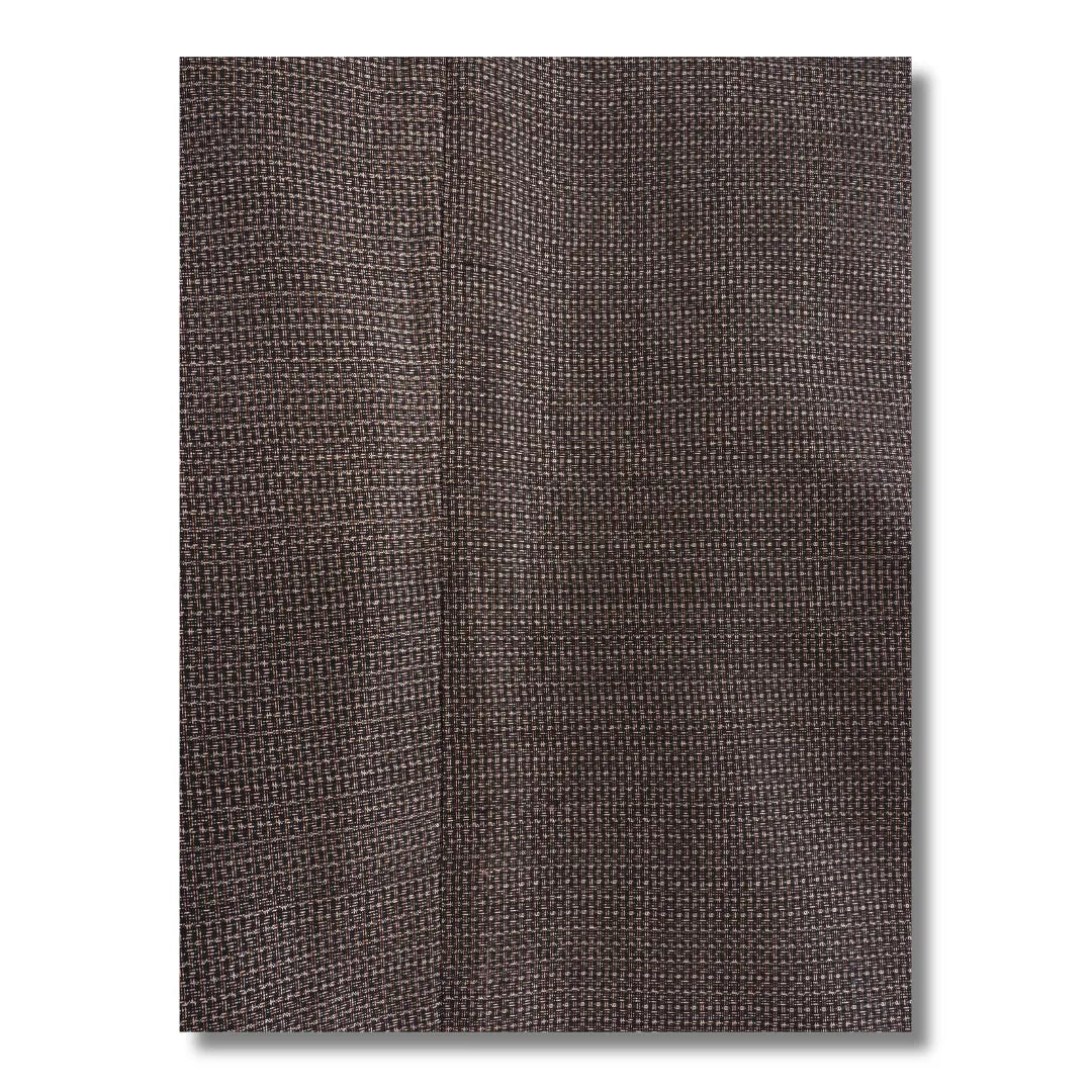 Stoffdetail des Herren-Kimono mit sichtbarem Fadenfehler
