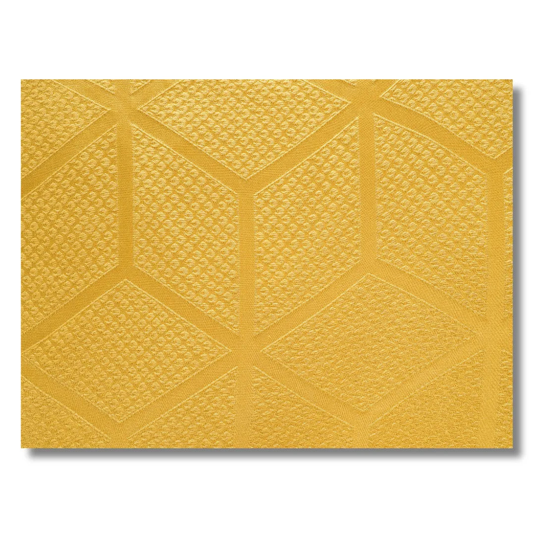 Stoffdetail des senfgelben Kinder-Kimono mit Ton-in-Ton eingewebtem Muster