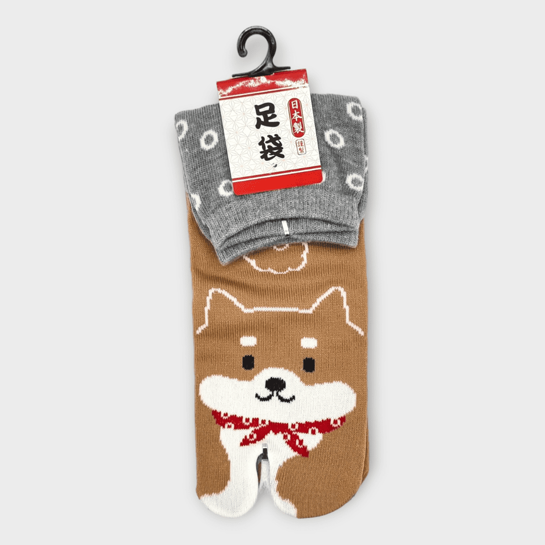 Linke braune Tabi Socke mit Shiba Inu in grau #farbe_Grau