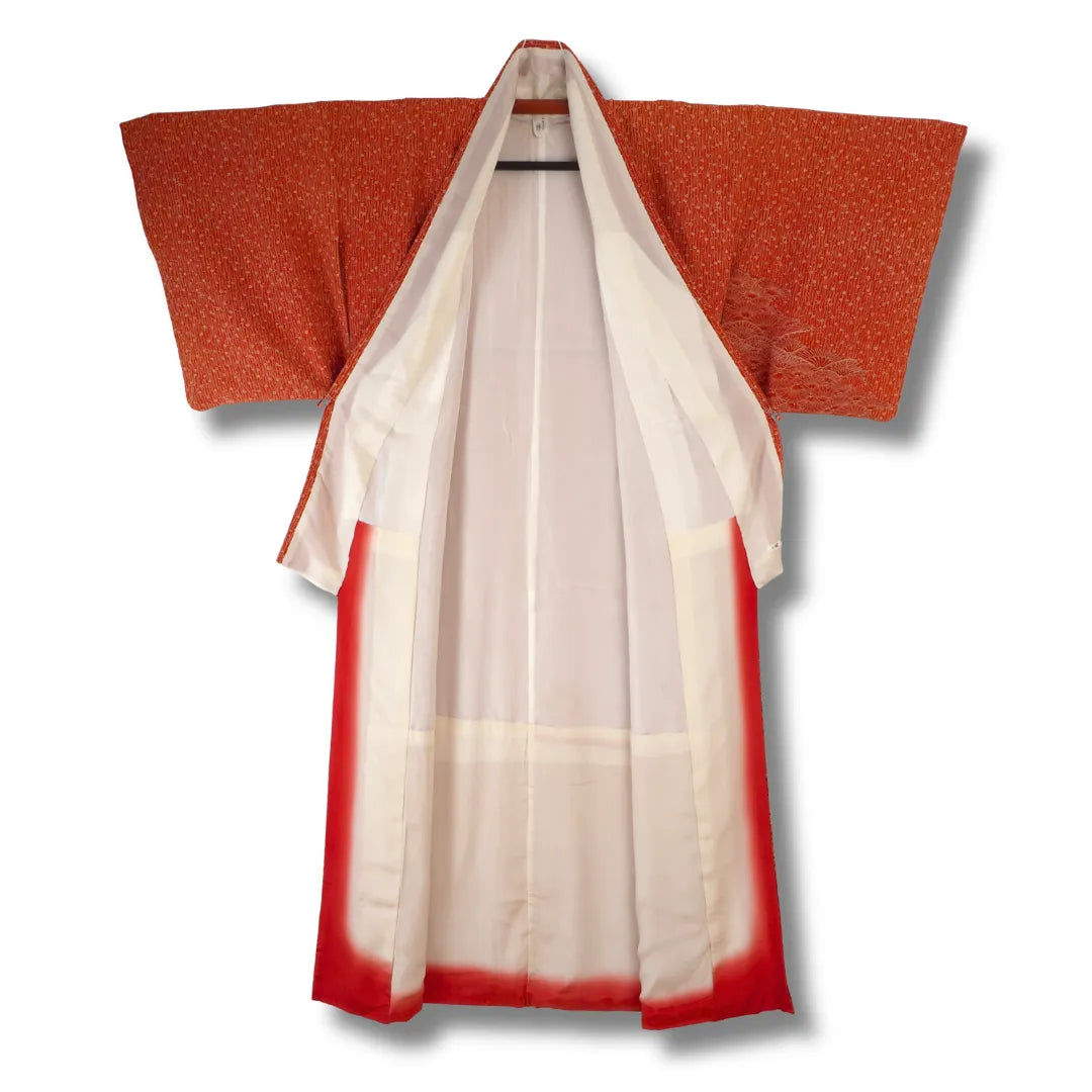 Vintage Damen-Kimono geöffnet mit Blick auf das weiße Innenfutter