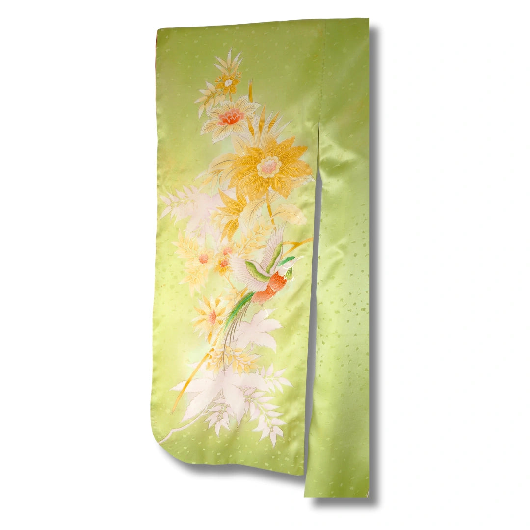 Vintage Damen Furisode Kimono Hellgrün mit Vogel- & Blumenstickerei