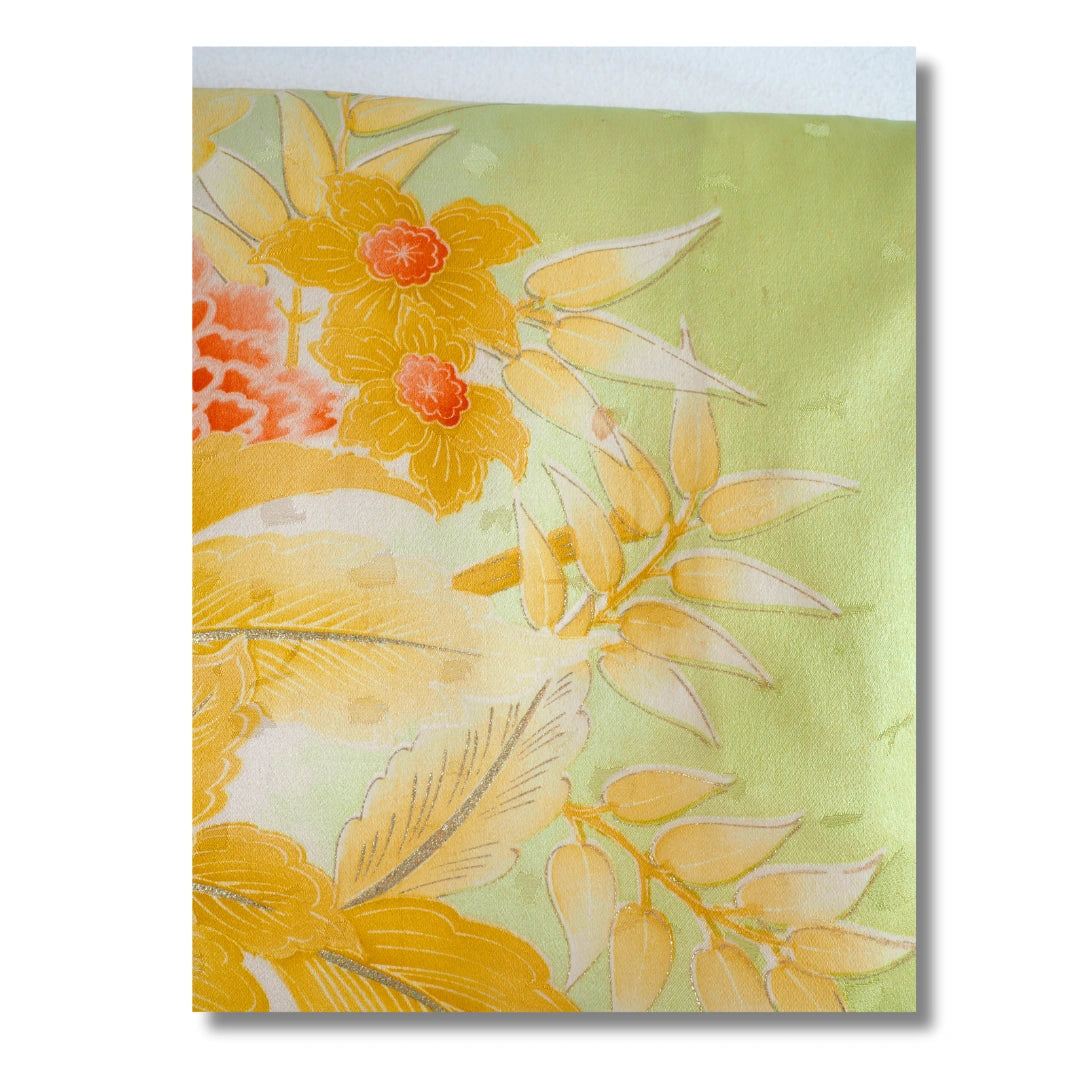 Vintage Damen Furisode Kimono Hellgrün mit Vogel- & Blumenstickerei