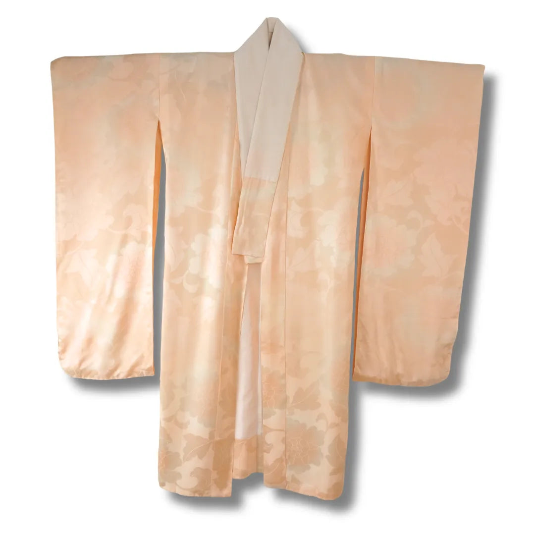 Vintage Furisode Juban in Creme-Rosa mit floralem Muster Vorderansicht