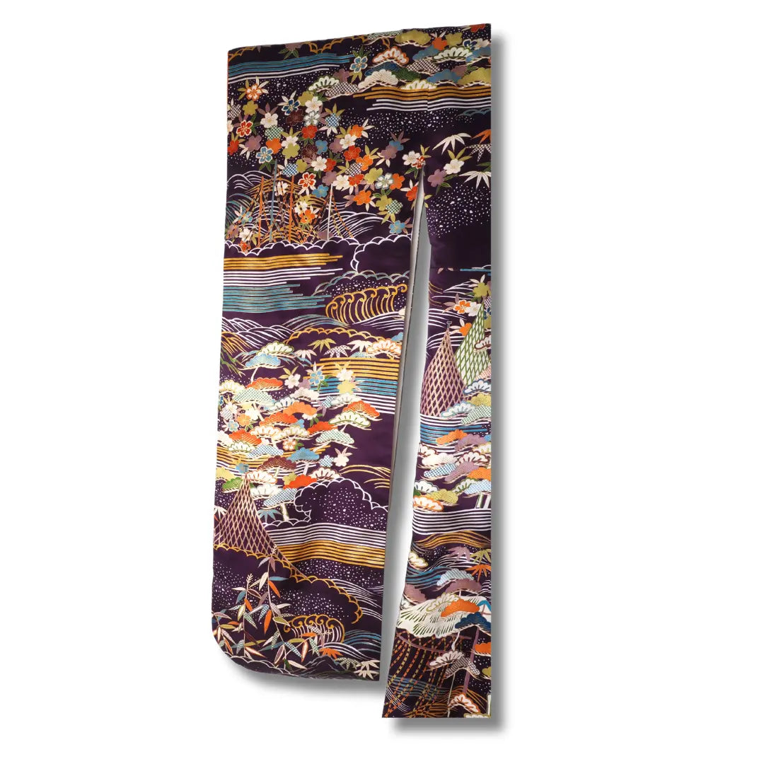 Ärmel eines Vintage Furisode Kimono mit buntem Muster