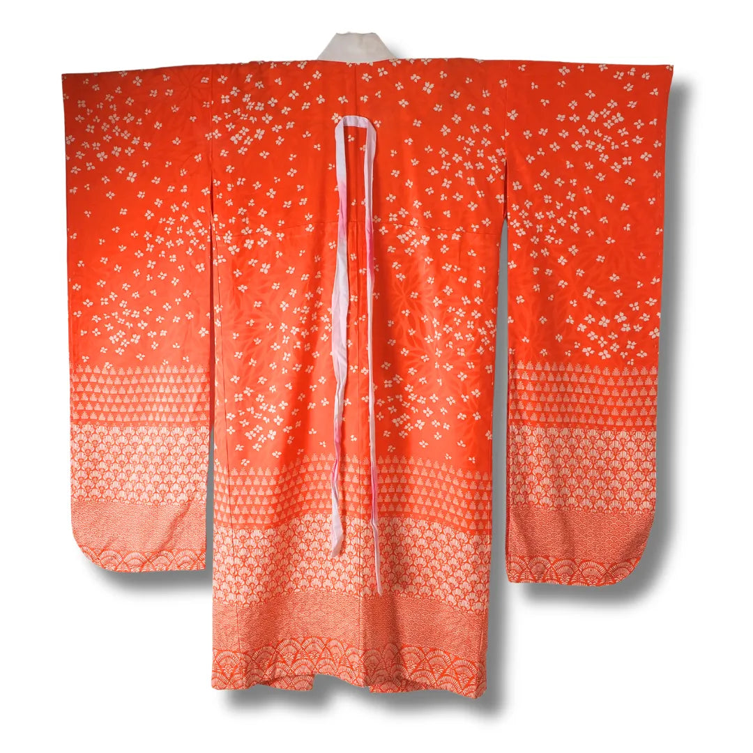 Rückansicht des orangefarbenen Vintage Juban
