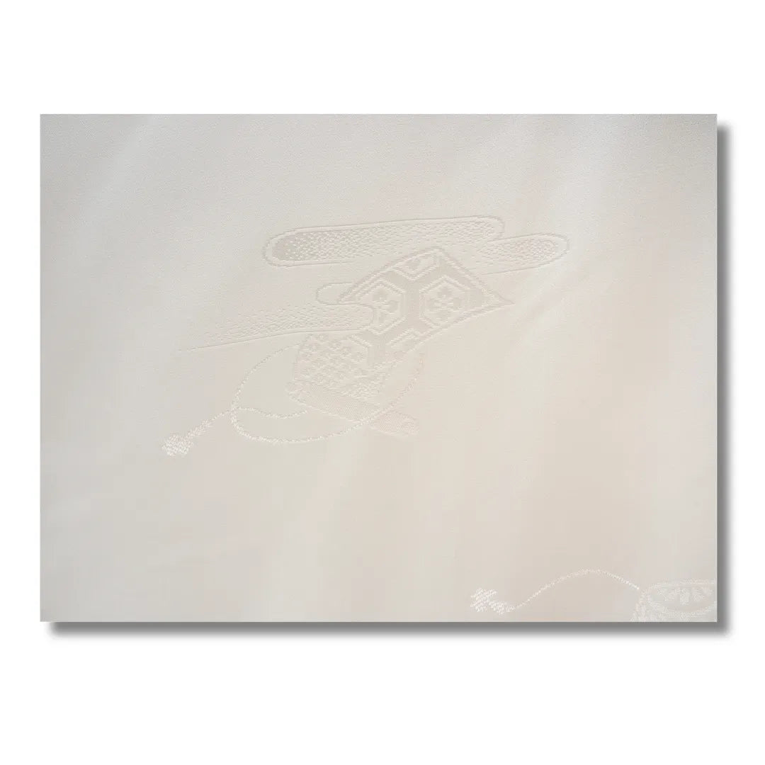 Detailaufnahme des traditionellen Papierrollen-Motivs