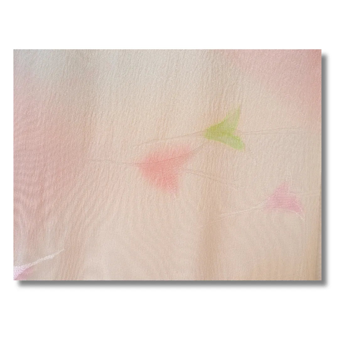 Kleine florale Muster auf dem Vintage Juban Stoff