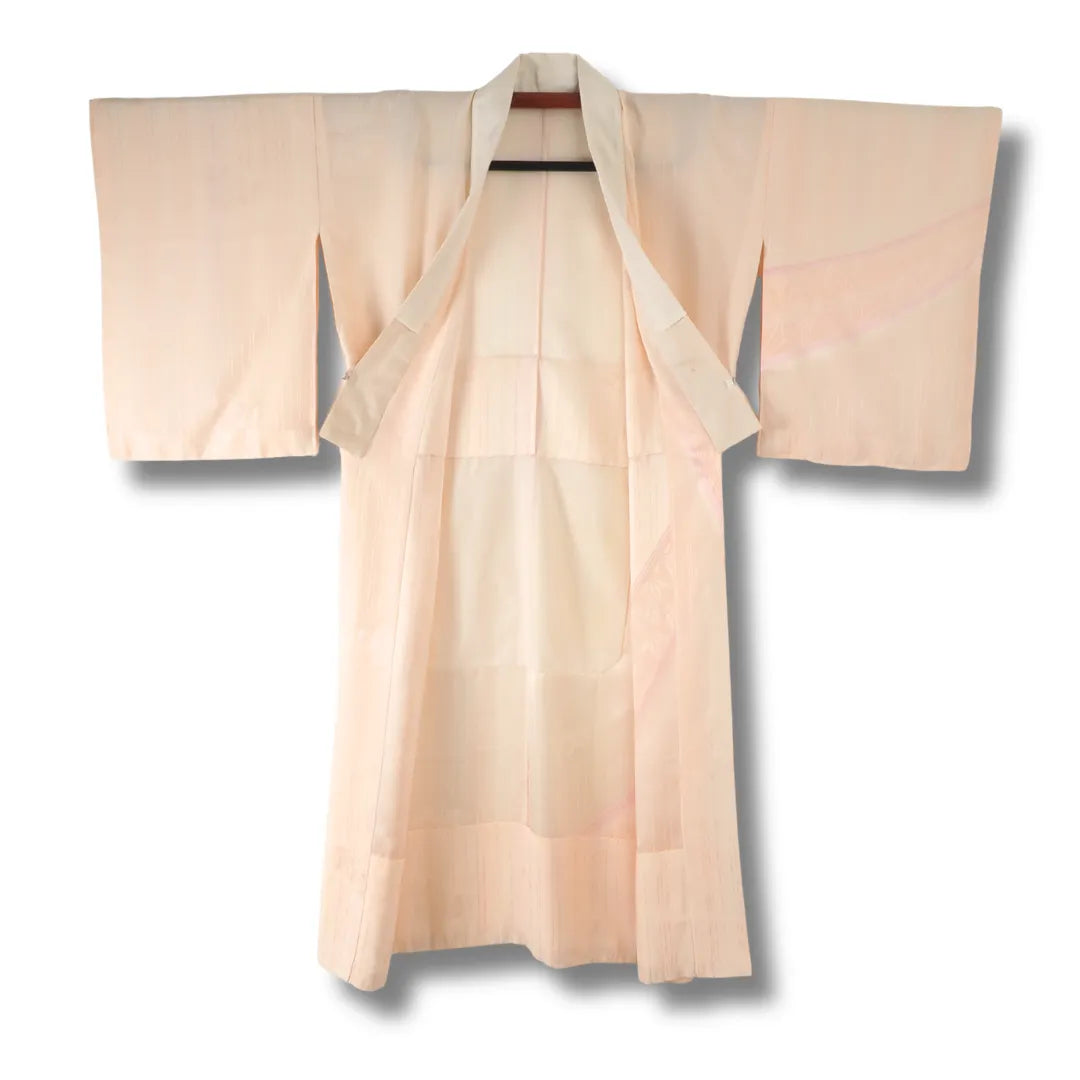 Vorderseite des japanischen Nagajuban mit Asanoha-Motiv, geöffnet