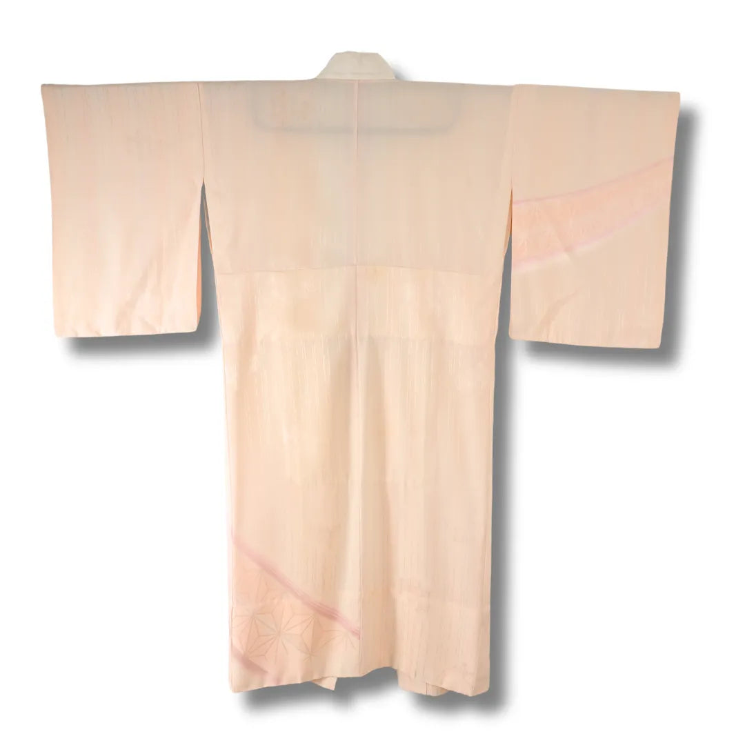 Rückansicht des rosa Vintage Nagajuban für Damen