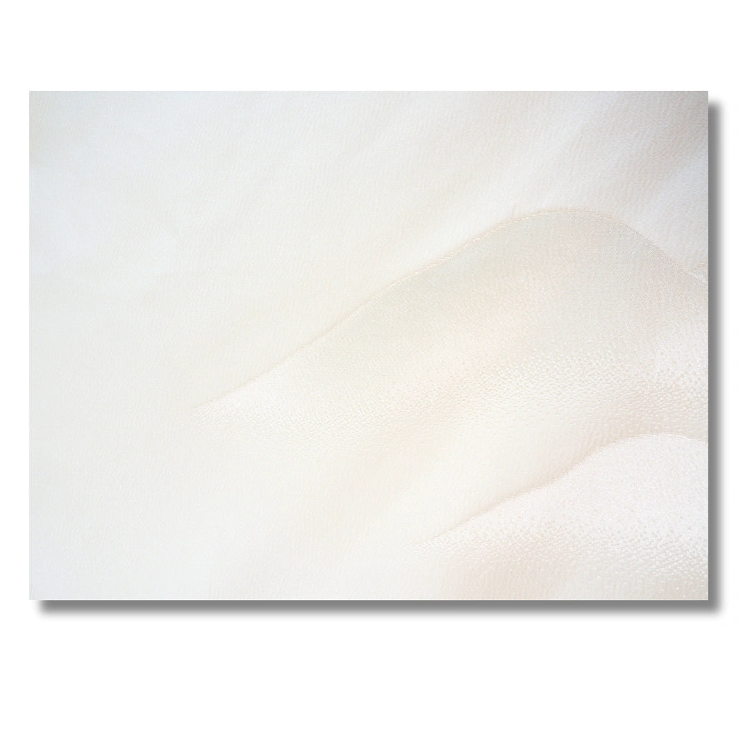 Vintage Damen Naga Juban creme mit Wellen