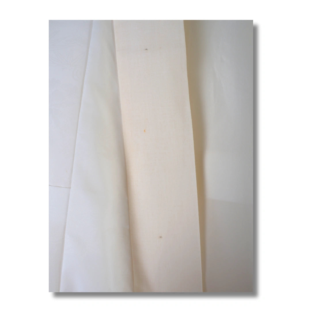 Vintage Damen Naga-Juban creme mit verschiedenen Blumen