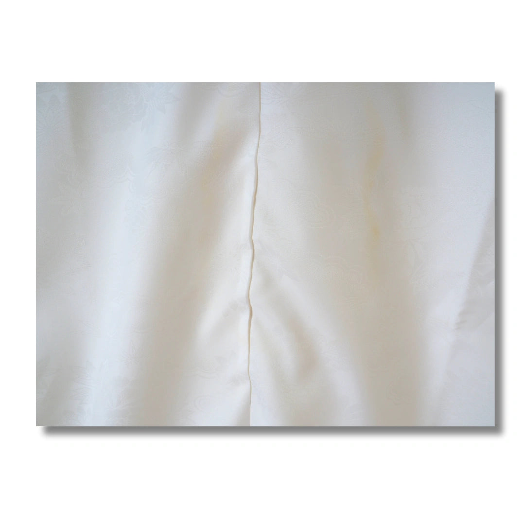 Vintage Damen Naga-Juban creme mit verschiedenen Blumen