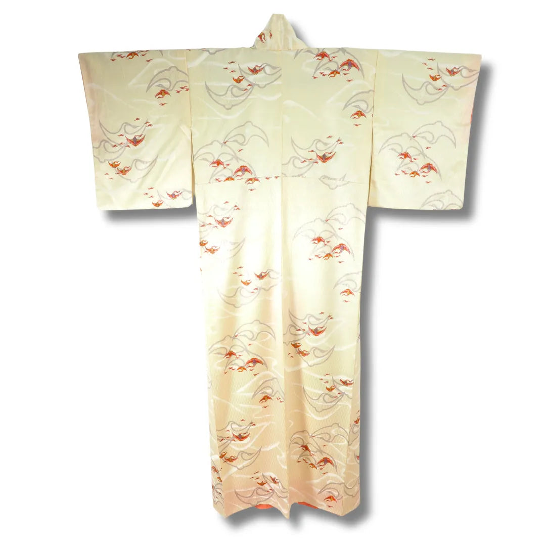 Rückansicht Kimono mit durchgehendem Kranichmuster