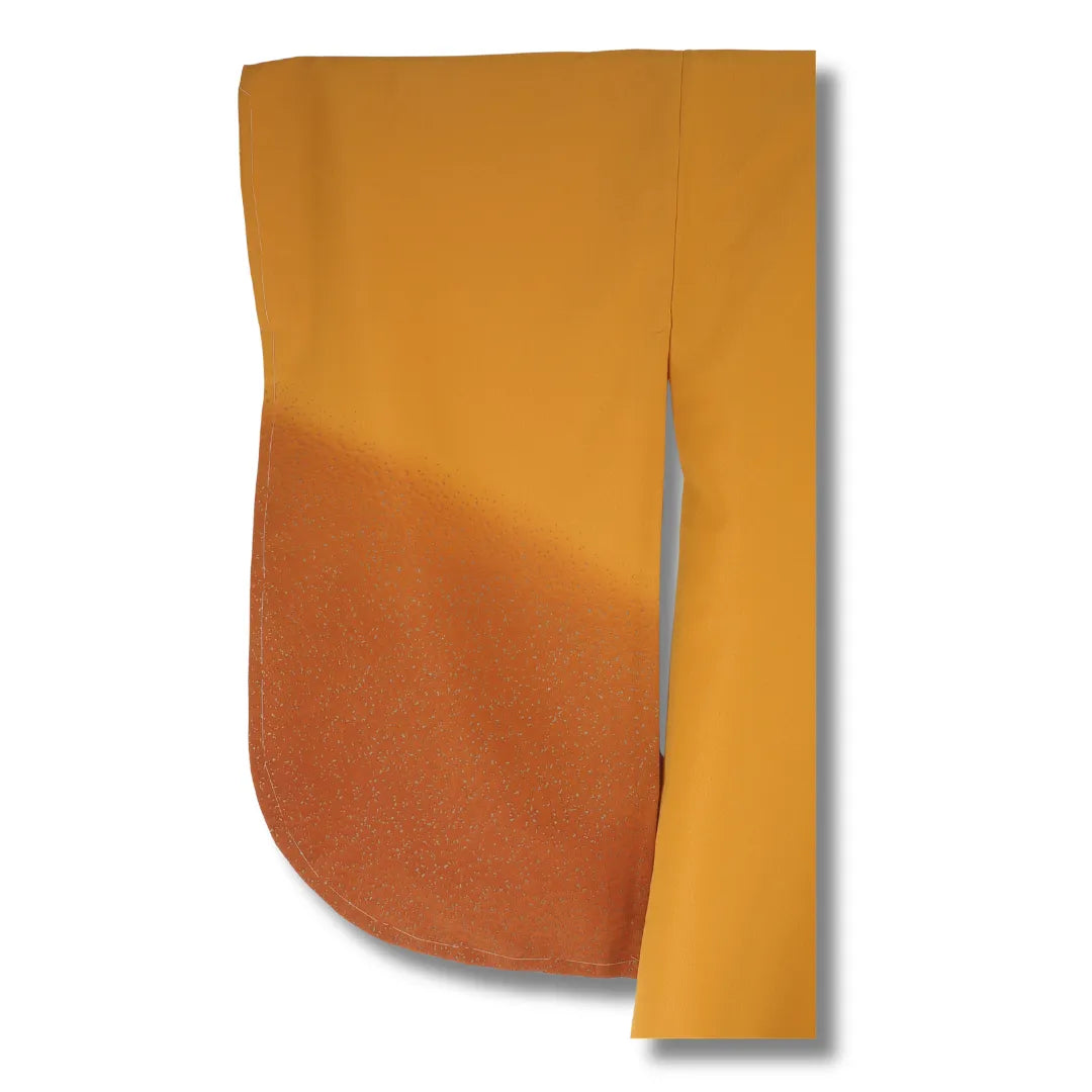 Seitenansicht Kimono mit weichem Farbverlauf von Ocker zu Braun