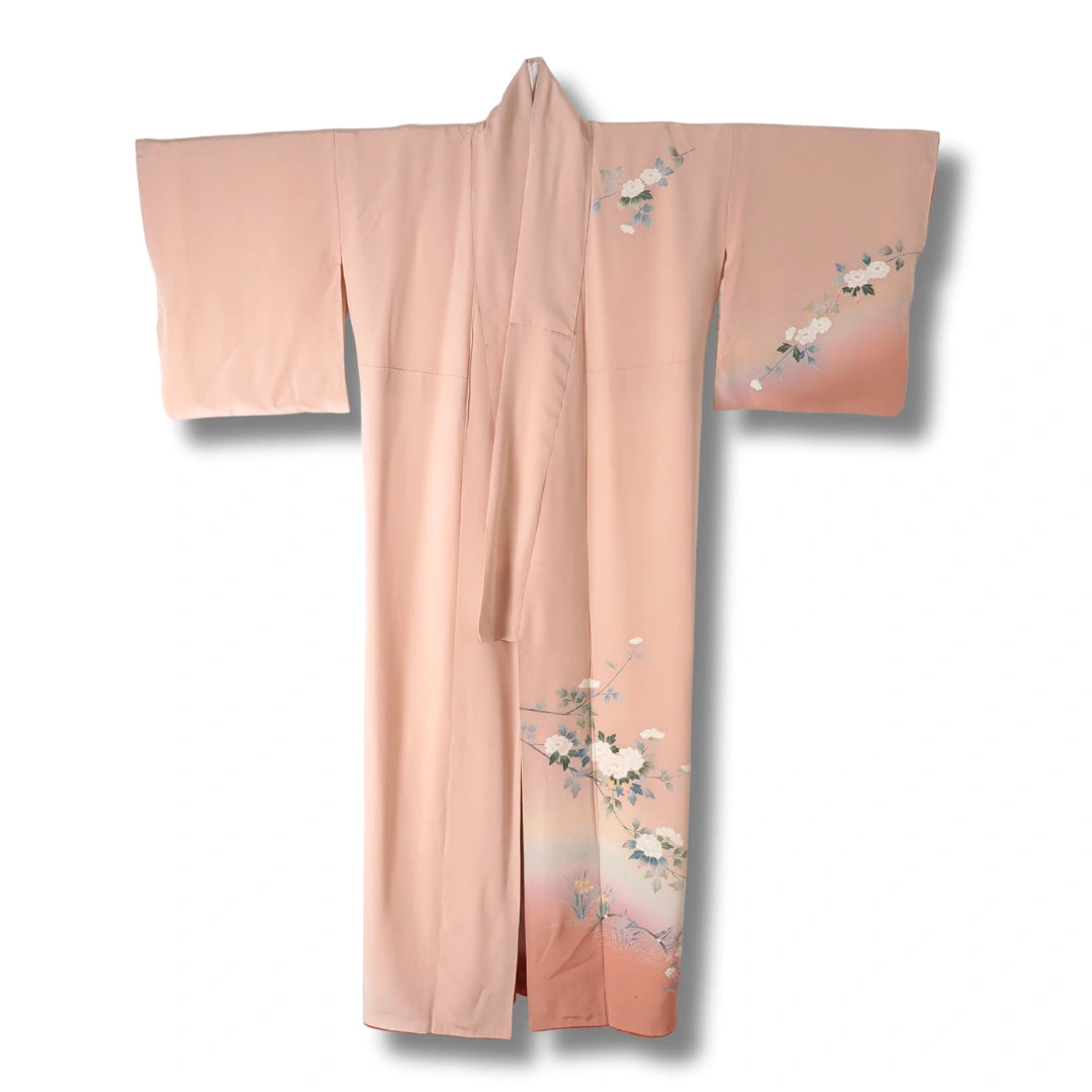 Vintage Houmongi Damen Kimono in Rosa mit weißen Blumen