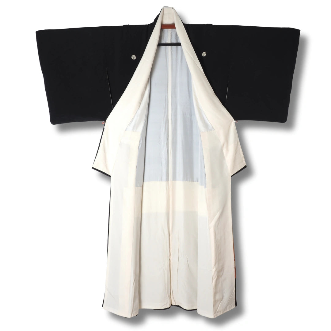 Vintage Kurotomesode Kimono schwarz mit Landschaftsmotiv in Rosé