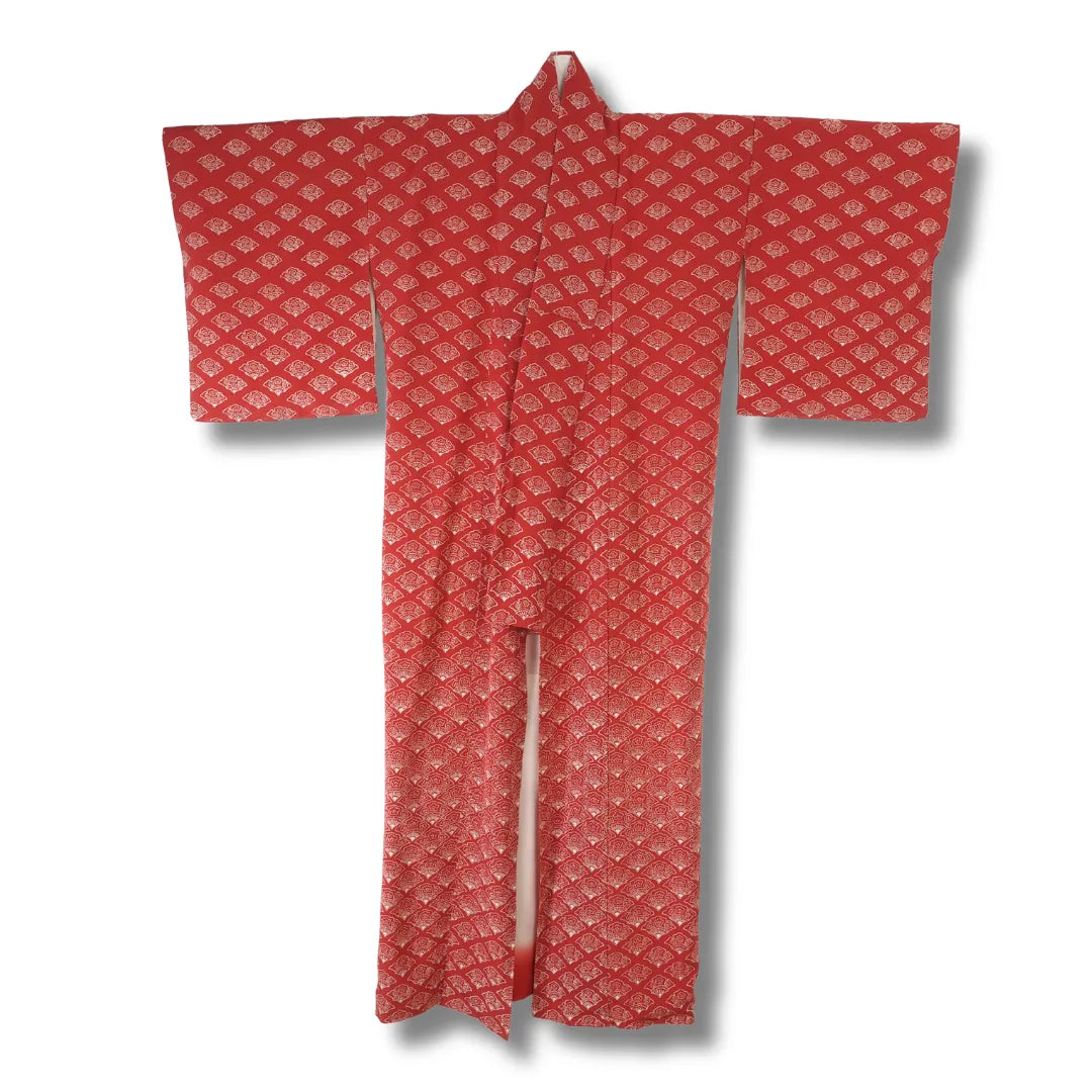 Vintage Damen Komon-Kimono in Dunkelrot mit weißem Fächermuster, Frontansicht