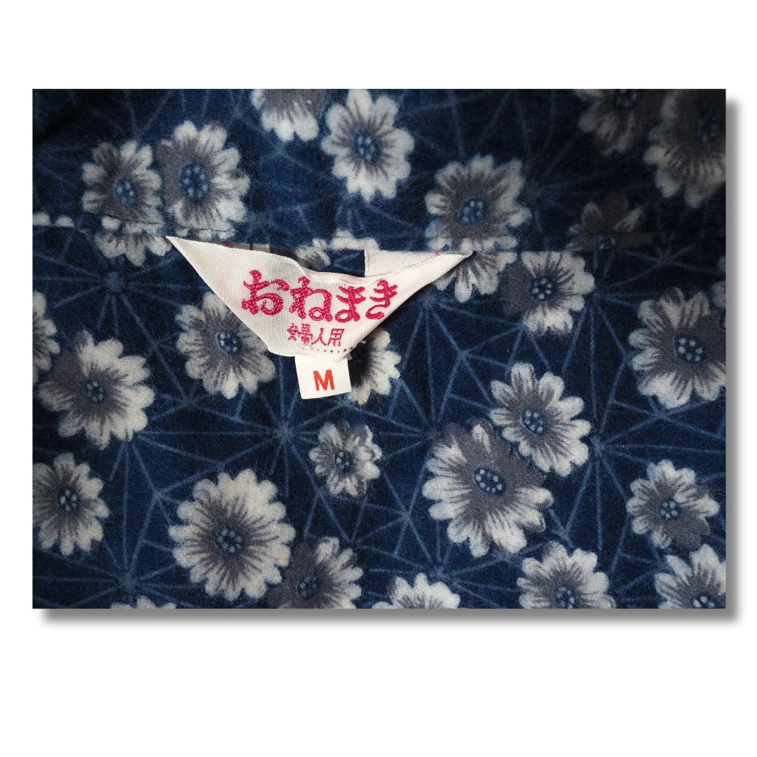 Vintage Damen Yukata Blau-Weiß mit Floralmuster