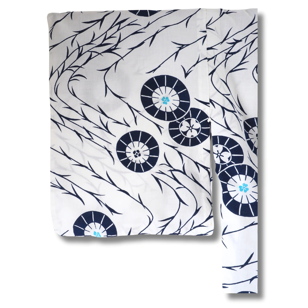 Vintage Damen Yukata weiß blau mit Blumen