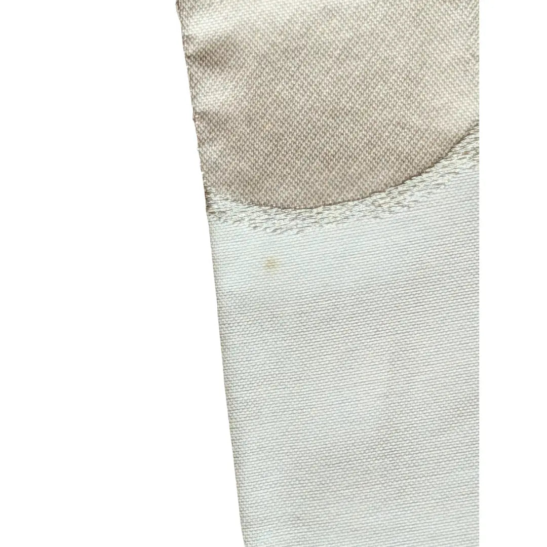 Gebrauchsspur am hellen Stoff des Vintage Fukuro Obi