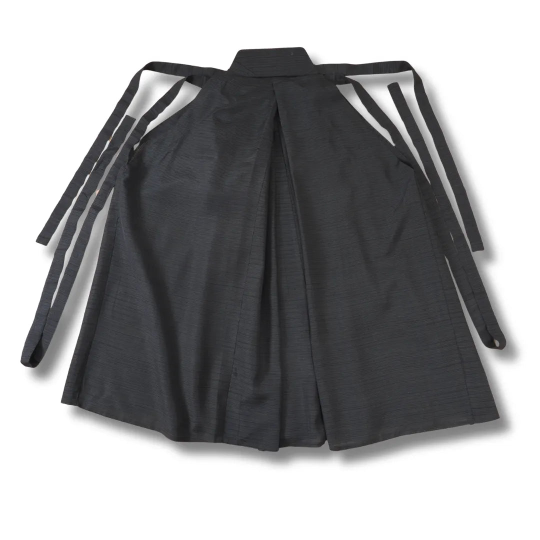 Rückansicht der Hakama mit Bindebändern