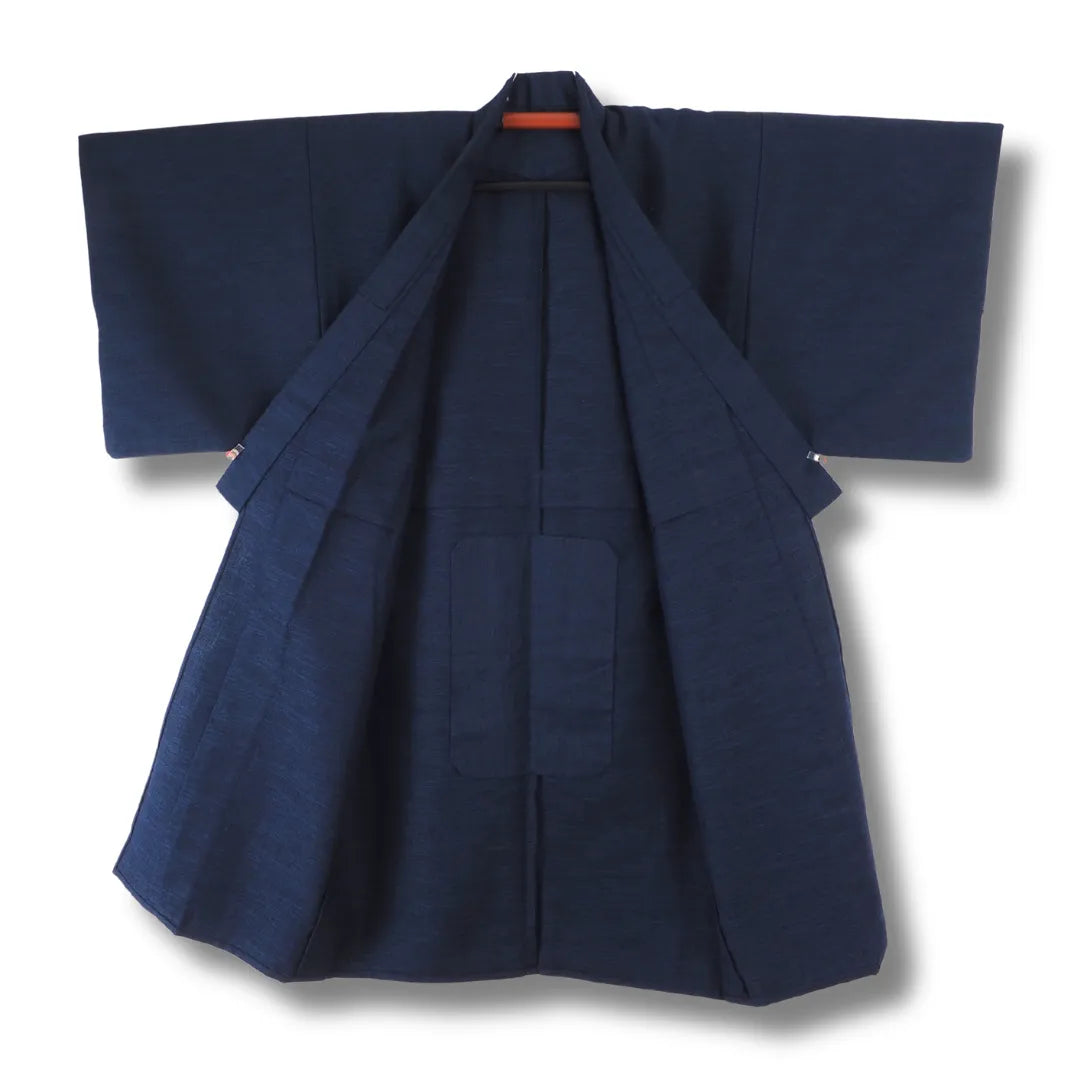 Weitere Ansicht des dunkelblauen Vintage Herren-Kimonos, Frontansicht geöffnet