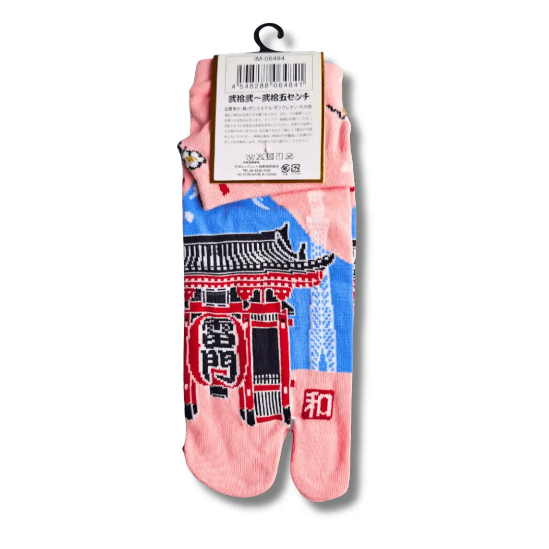 Kurze Tabi Socken rosa mit Kaminarimon Tor, Rückseite mit Etikett und Produktinformationen – japanische Zehensocken #farbe_Rosa