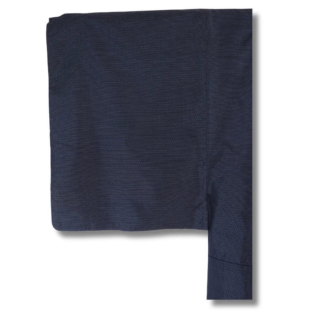 Ärmelansicht des dunkelblauen Herren-Kimono