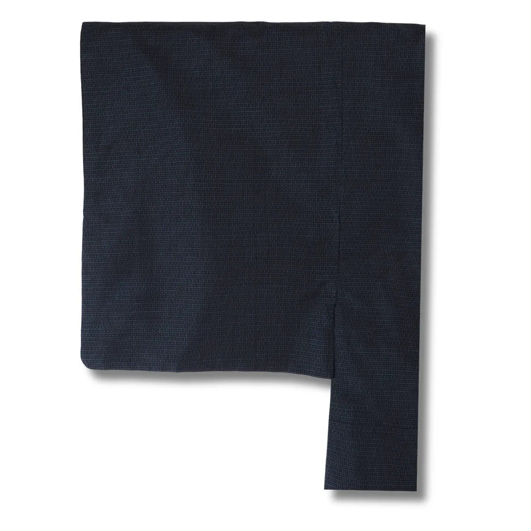 Ärmelansicht des dunkelblauen Herren-Kimono mit feinem Gittermuster