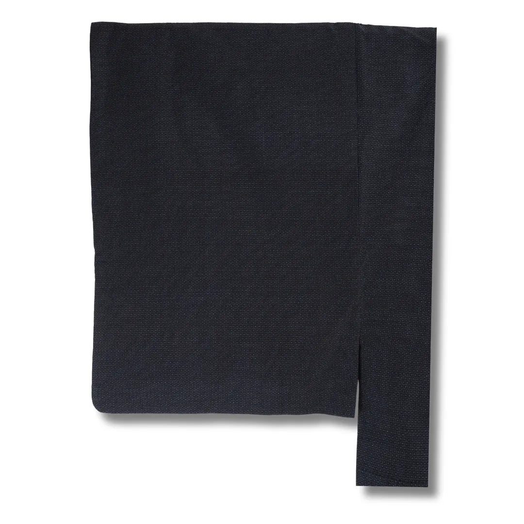 Ärmelansicht des nachtblauen Herren-Kimono mit Struktur