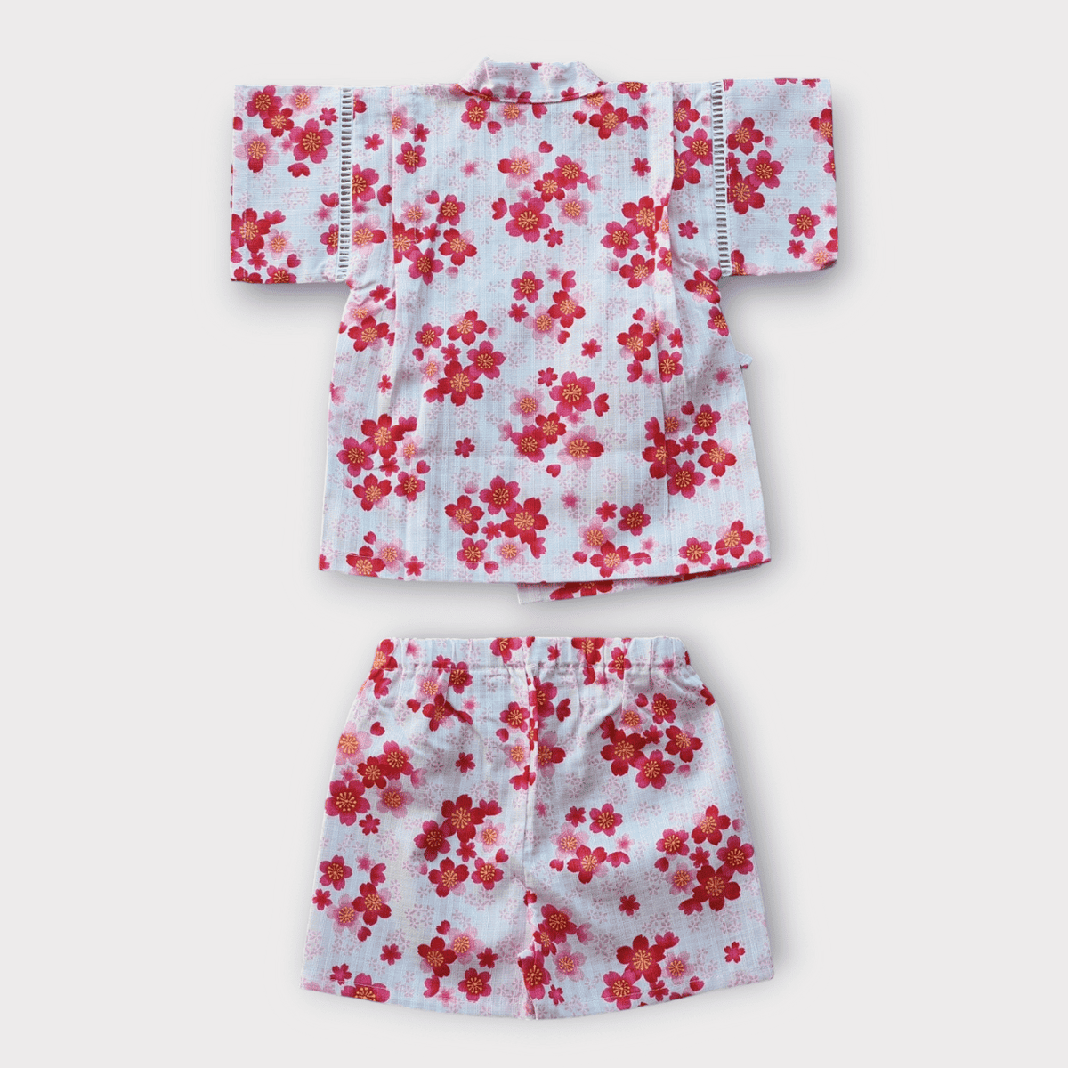 Rosa Jinbei mit Kirschblüten Gr. 80