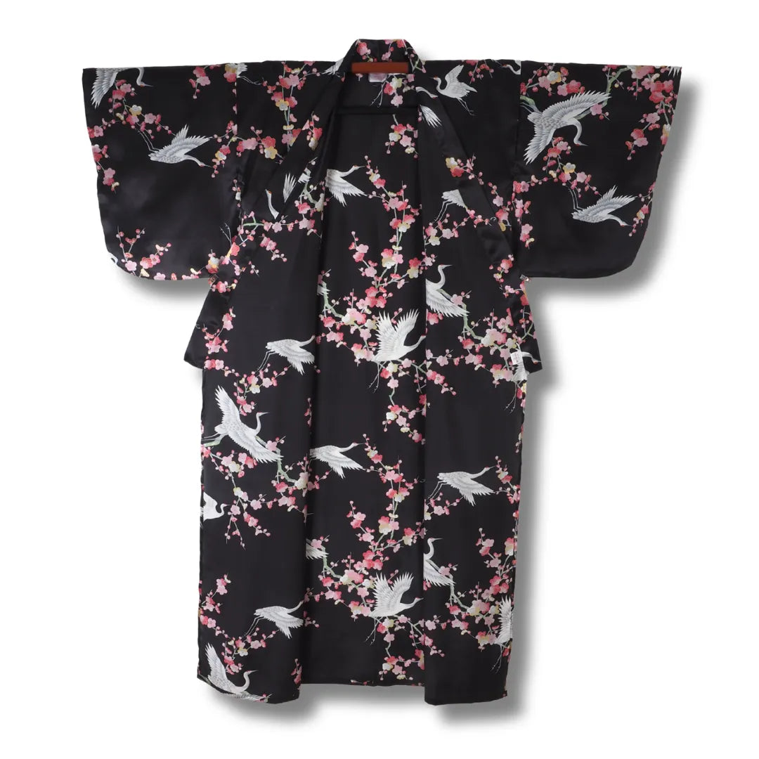 Geöffneter Damen Kimono aus schwarzer Seide