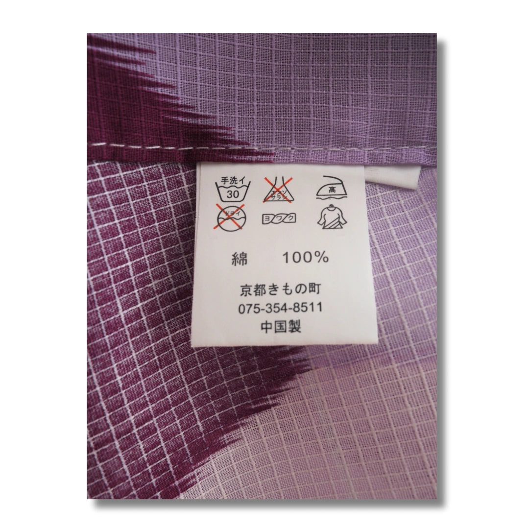 Damen Yukata mit lila Dreiecken 
