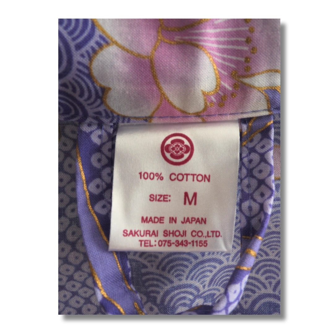 Damen Yukata – Lila mit Blumen