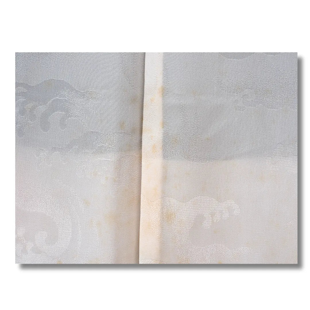 Detailaufnahme der Innenseite des Haori, Stockflecken sichtbar