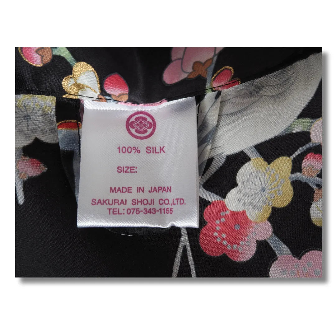 Etikett des Damen Kimono aus 100 % Seide