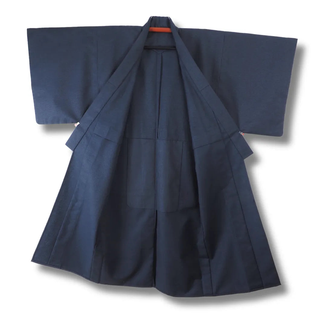 Geöffneter Herren-Kimono mit Blick auf das Innenfutter