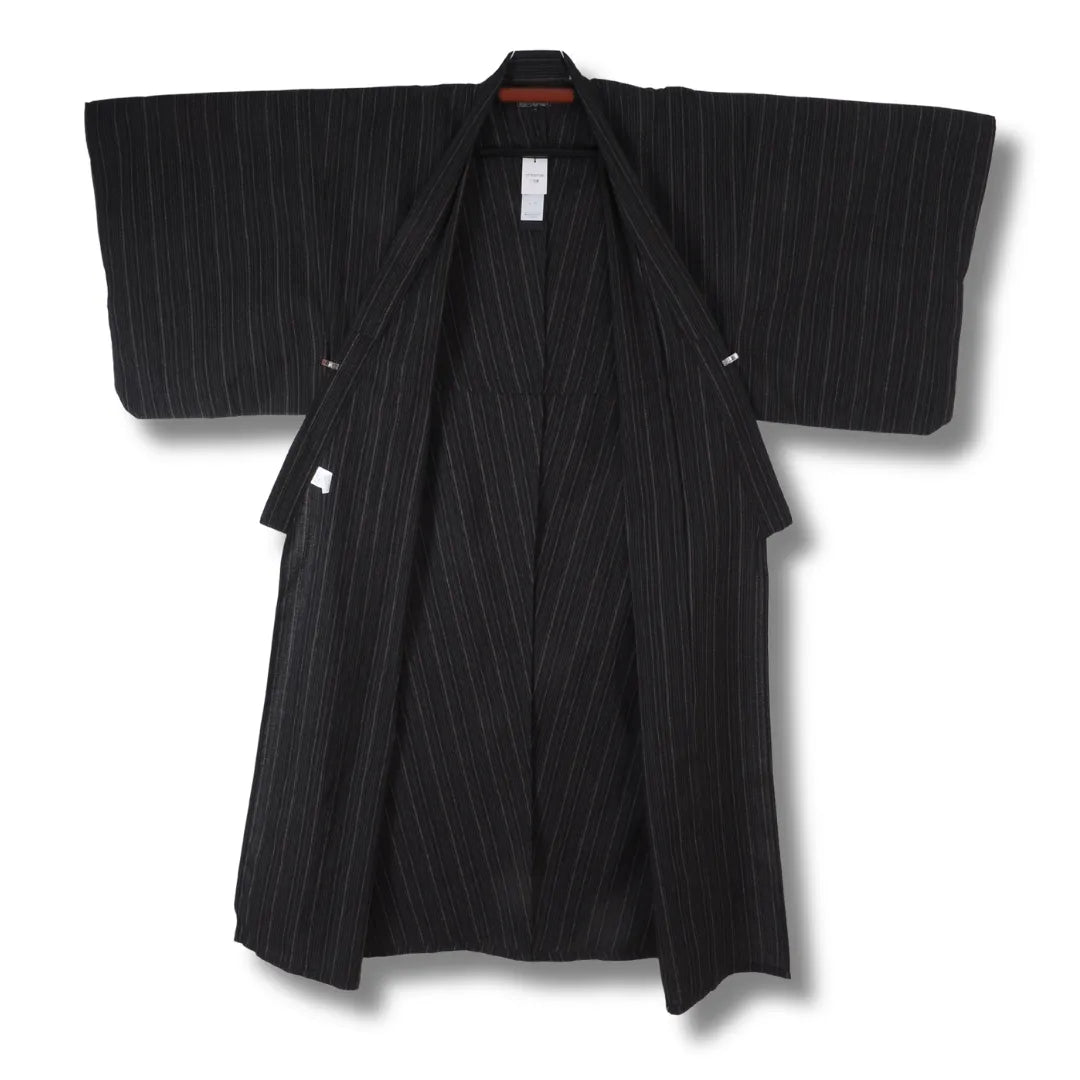 Innenansicht des schwarzen Yukata aus Japan