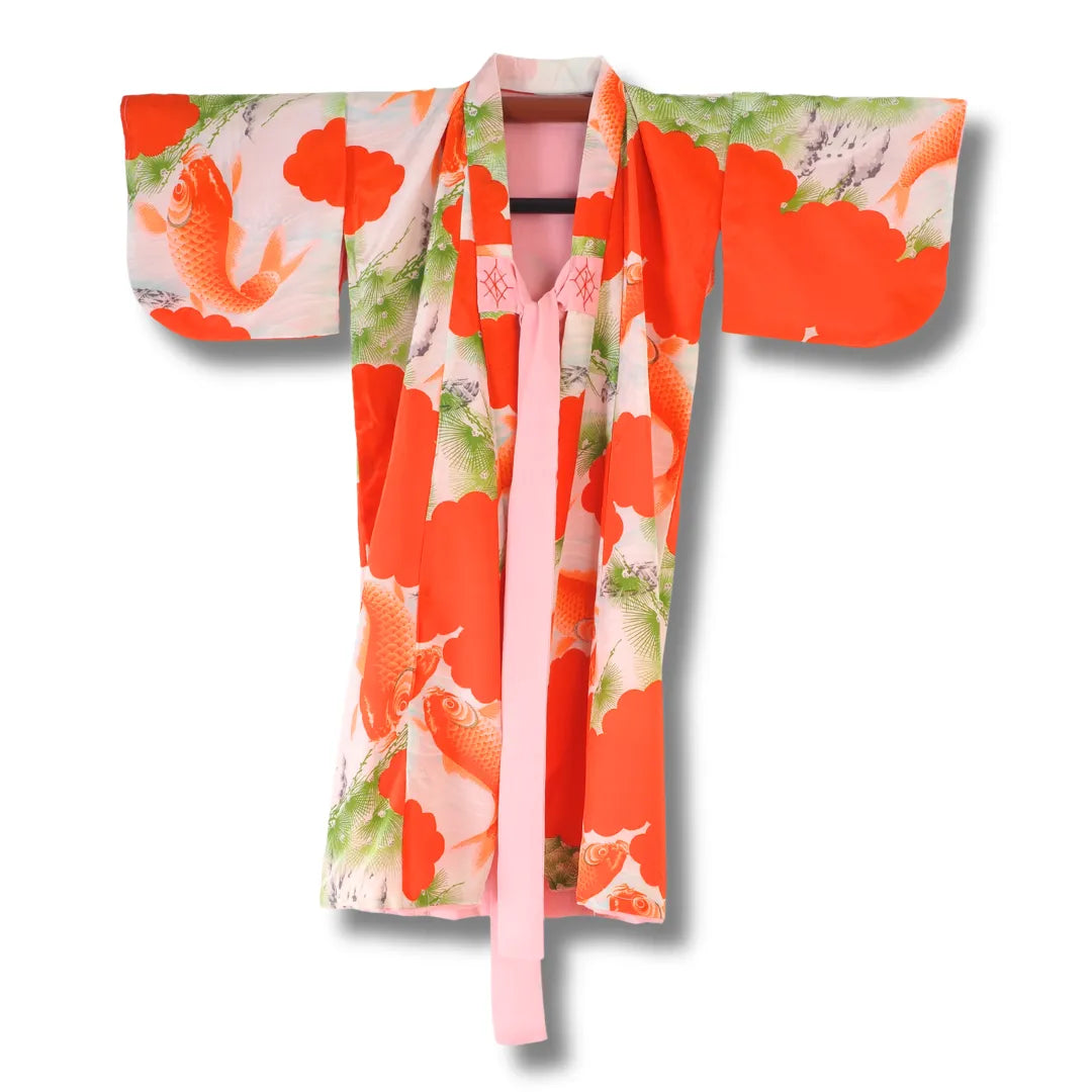 Kinder-Kimono in Orange-Weiß mit rosafarbenem Bindeband, Vorderansicht