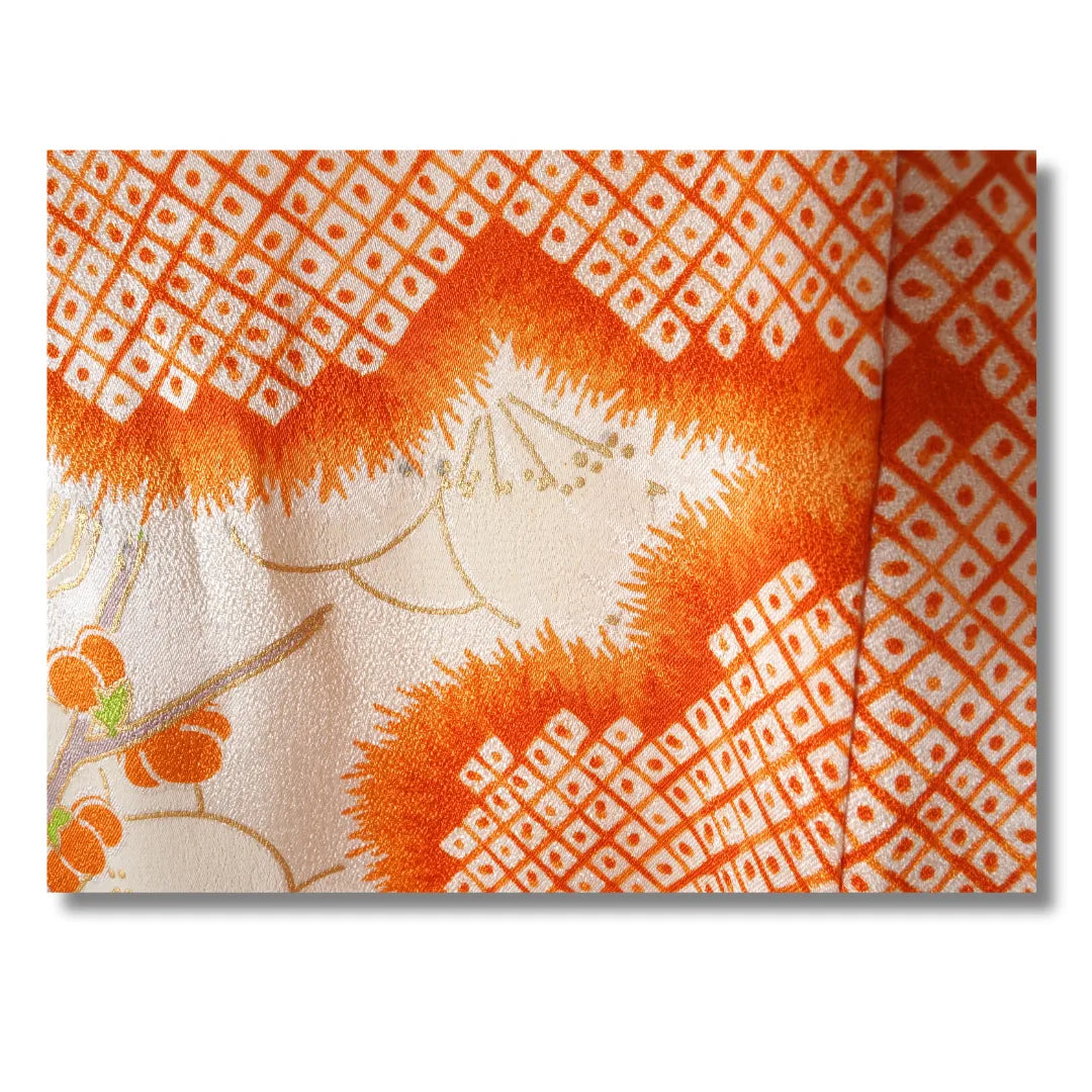Nahaufnahme des orangefarbenen Wolkenbandes mit Rautenmuster 