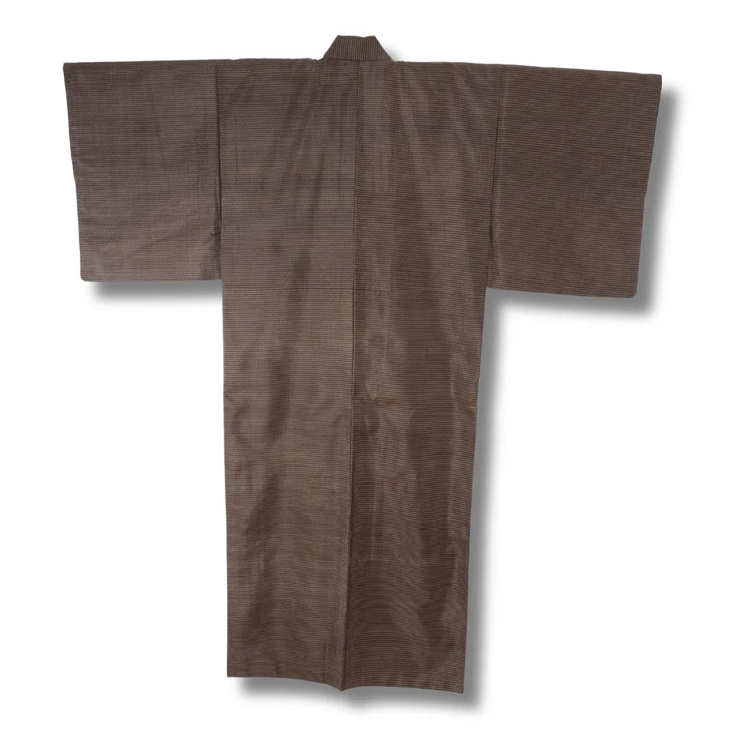 Rückansicht des braunen Vintage Herren-Kimono aus Japan